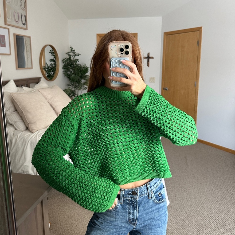 H&M Green Knit Cropped Sweater